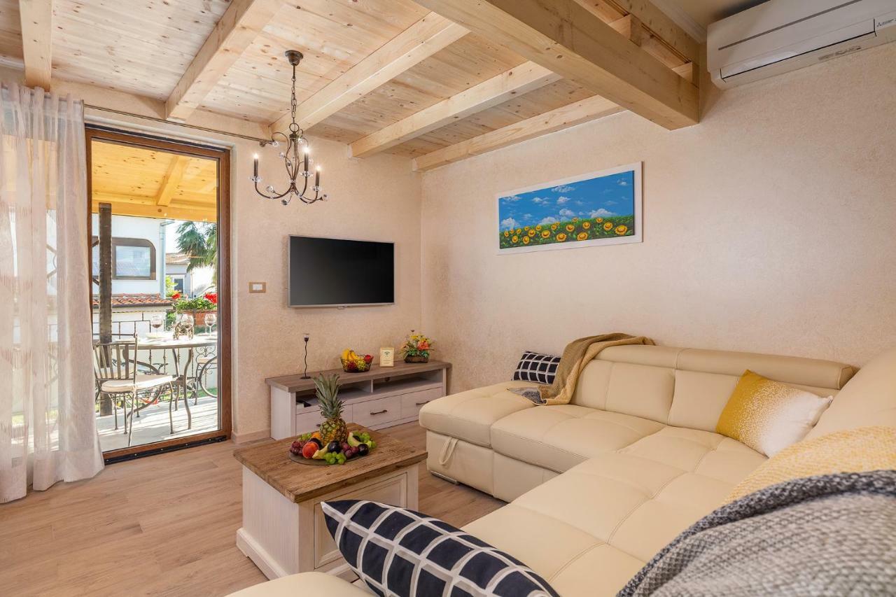 House Nono Apartment Porec Bagian luar foto