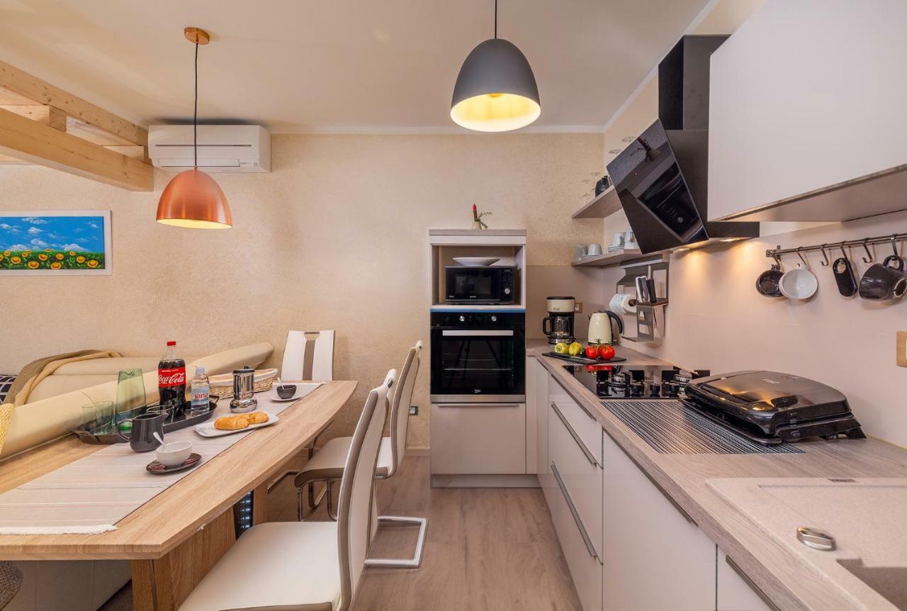 House Nono Apartment Porec Bagian luar foto