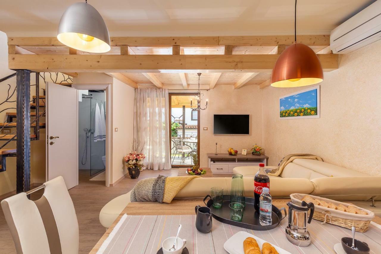 House Nono Apartment Porec Bagian luar foto